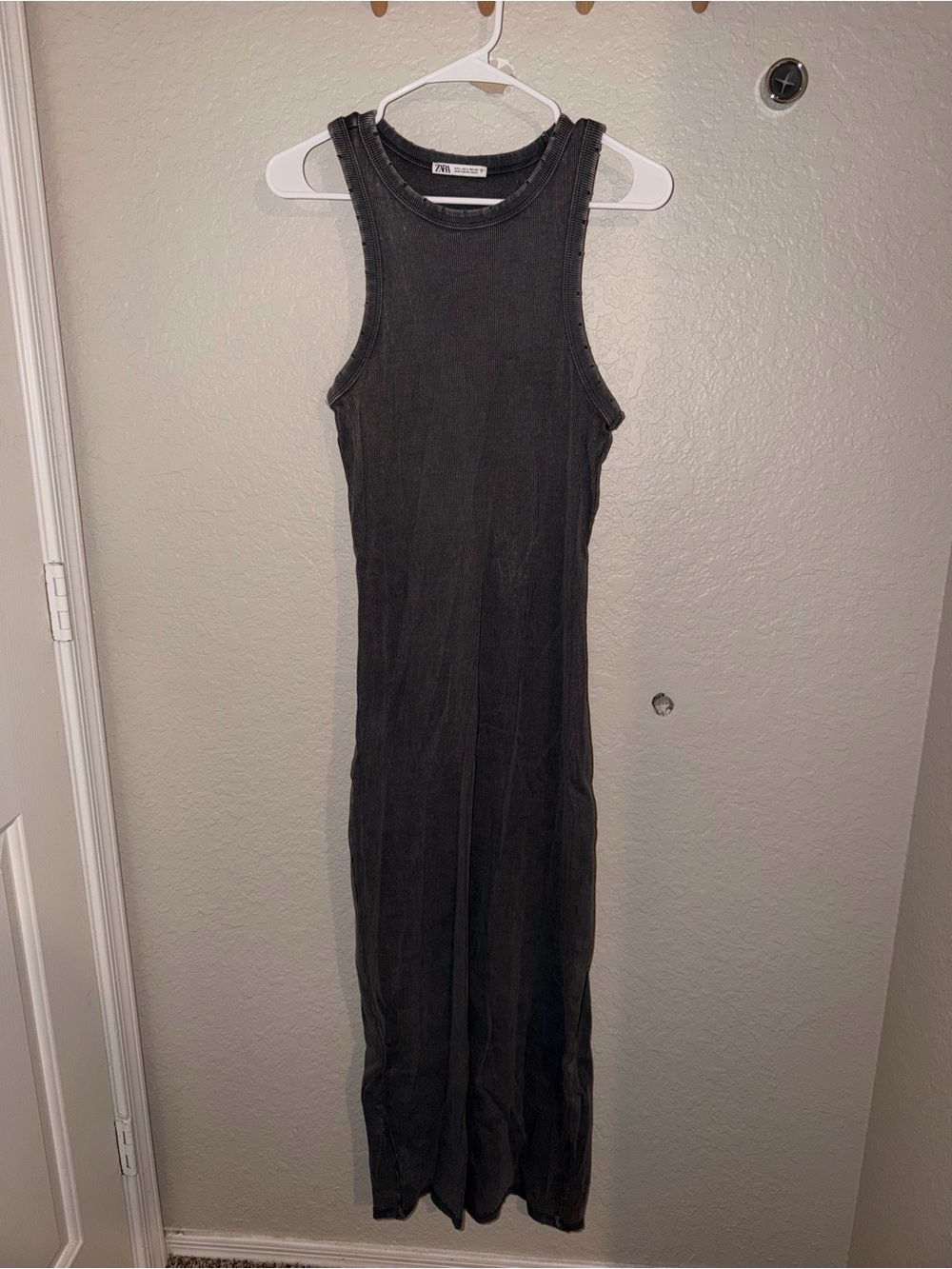 Zara Gray Ribbed Tank Top - Picture 2 of 2